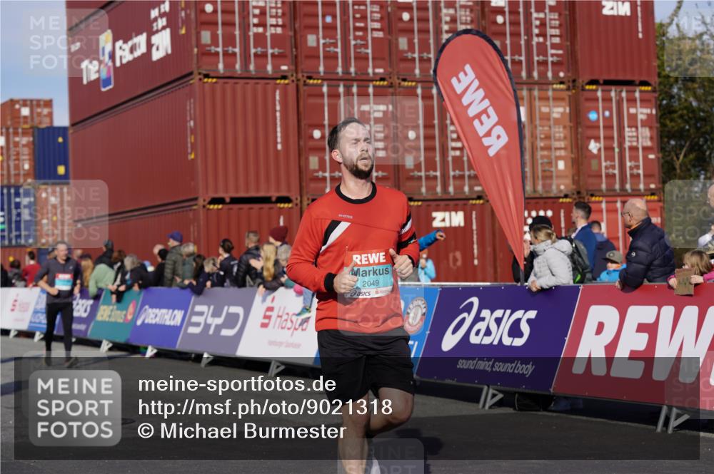 03.10.2025 - Köhlbrandbrückenlauf Michael Burmester http://msf.ph/oto/9021318 03.10.2025 10:22:34 Ziel 2049, 2099, 2213, 2300, 2308, 3582, 3583, 3619 meine-sportfotos.de