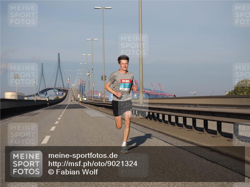 03.10.2025 - Köhlbrandbrückenlauf Fabian Wolf http://msf.ph/oto/9021324 03.10.2025 09:34:42 Position 3 3782 meine-sportfotos.de