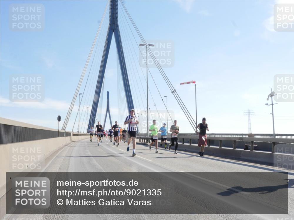 03.10.2025 - Köhlbrandbrückenlauf Matties Gatica Varas http://msf.ph/oto/9021335 03.10.2025 12:24:40 Position 1  meine-sportfotos.de