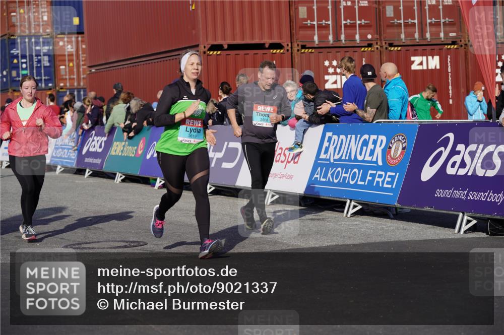 03.10.2025 - Köhlbrandbrückenlauf Michael Burmester http://msf.ph/oto/9021337 03.10.2025 10:22:36 Ziel 1452, 2028, 2049, 2099, 2308, 3582, 3583, 3619 meine-sportfotos.de