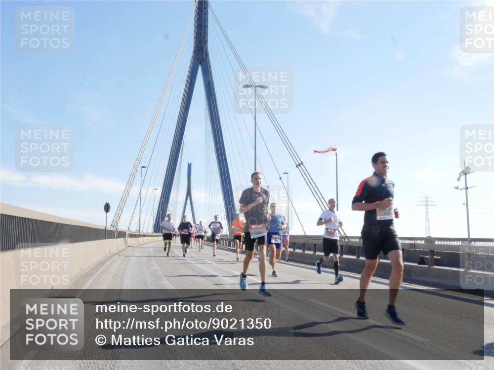 03.10.2025 - Köhlbrandbrückenlauf Matties Gatica Varas http://msf.ph/oto/9021350 03.10.2025 12:24:44 Position 1  meine-sportfotos.de