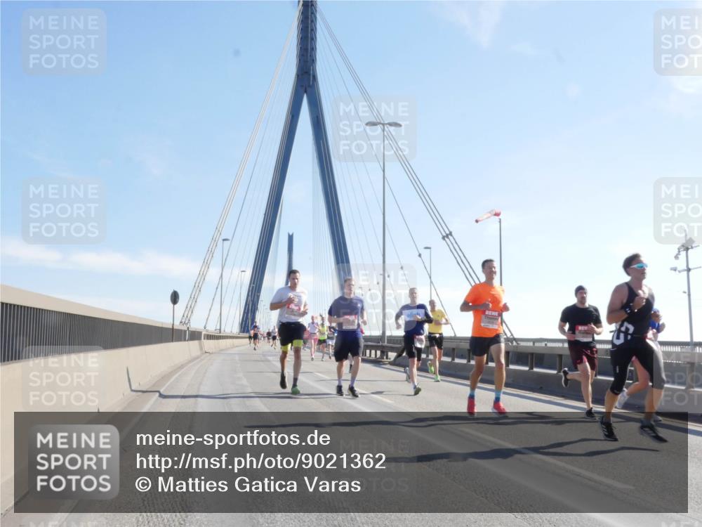 03.10.2025 - Köhlbrandbrückenlauf Matties Gatica Varas http://msf.ph/oto/9021362 03.10.2025 12:24:47 Position 1  meine-sportfotos.de