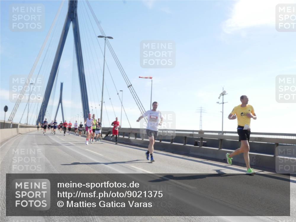 03.10.2025 - Köhlbrandbrückenlauf Matties Gatica Varas http://msf.ph/oto/9021375 03.10.2025 12:24:50 Position 1  meine-sportfotos.de