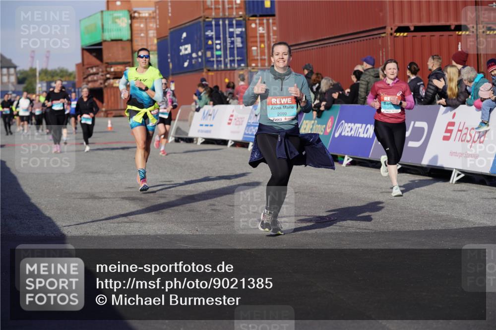 03.10.2025 - Köhlbrandbrückenlauf Michael Burmester http://msf.ph/oto/9021385 03.10.2025 10:22:41 Ziel 1452, 1934, 2028, 2099, 2308, 2682, 3322, 3574, 3582, 3583, 3619 meine-sportfotos.de
