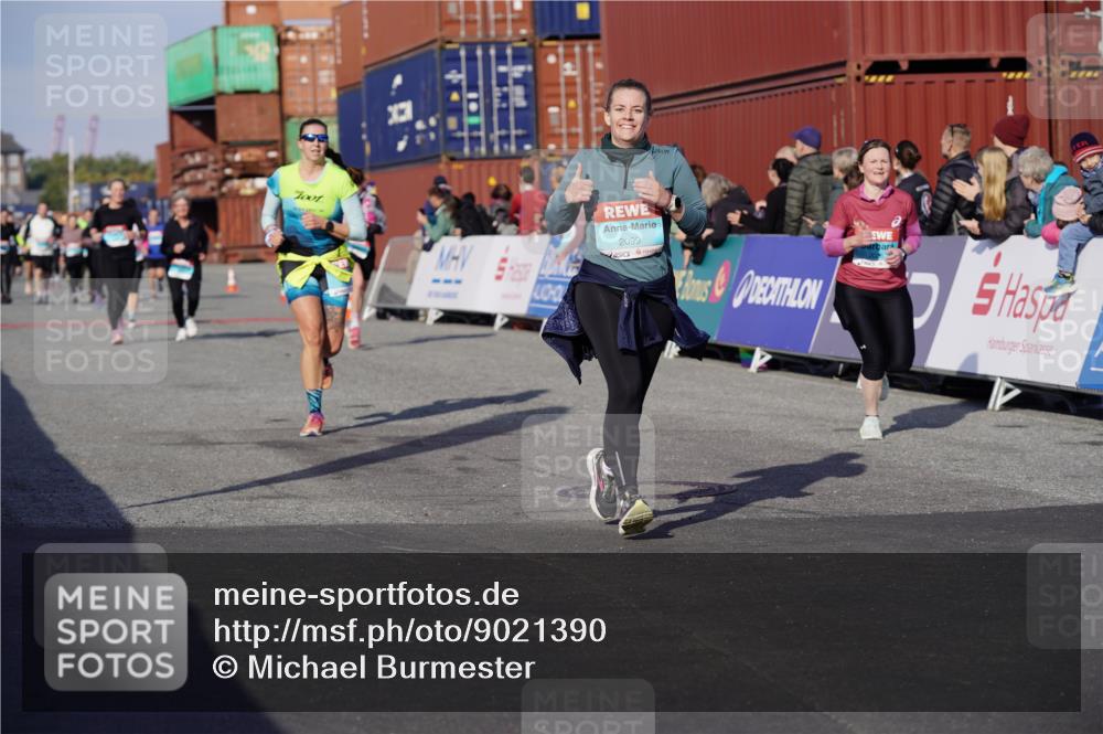 03.10.2025 - Köhlbrandbrückenlauf Michael Burmester http://msf.ph/oto/9021390 03.10.2025 10:22:41 Ziel 1452, 1934, 2028, 2099, 2308, 2682, 3322, 3574, 3582, 3583, 3619 meine-sportfotos.de