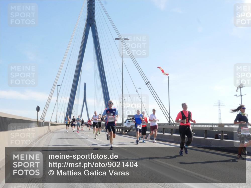 03.10.2025 - Köhlbrandbrückenlauf Matties Gatica Varas http://msf.ph/oto/9021404 03.10.2025 12:24:57 Position 1 0, 24 meine-sportfotos.de