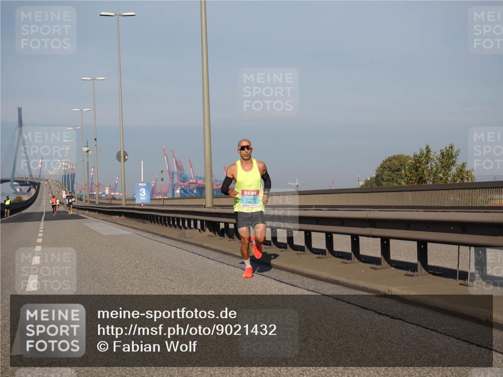 03.10.2025 - Köhlbrandbrückenlauf Fabian Wolf http://msf.ph/oto/9021432 03.10.2025 09:35:11 Position 3 3 meine-sportfotos.de