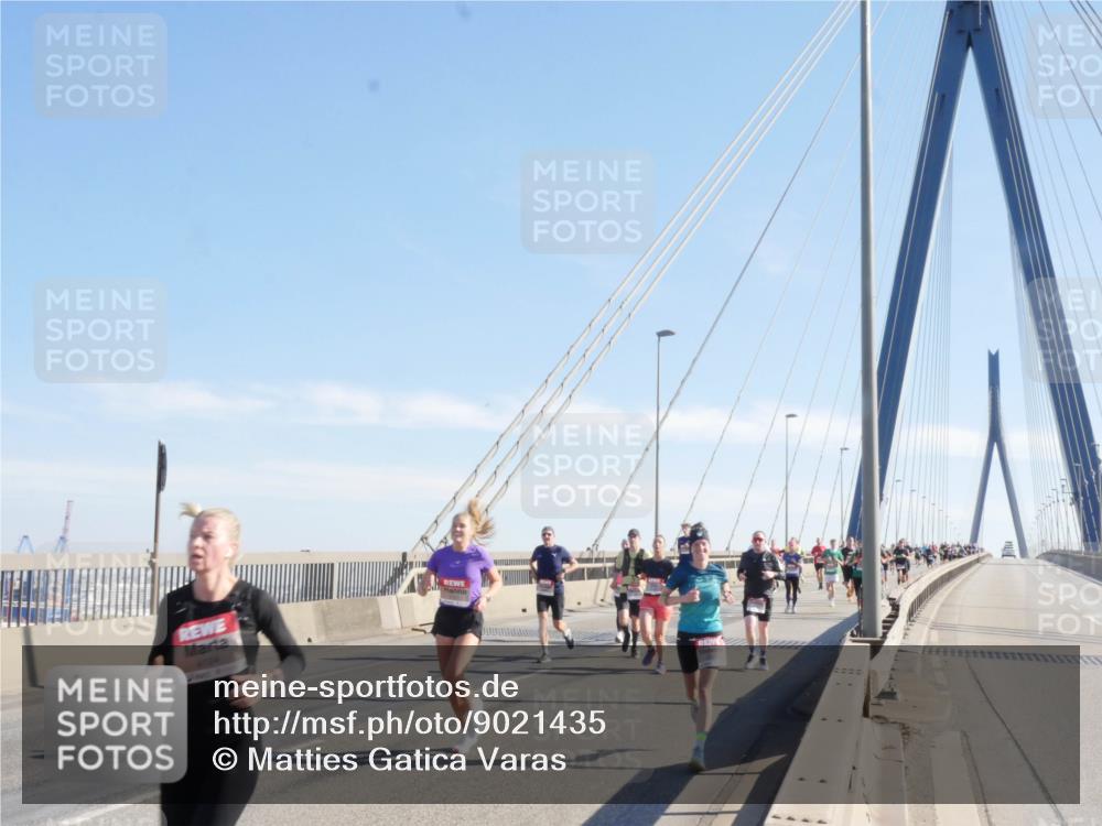 03.10.2025 - Köhlbrandbrückenlauf Matties Gatica Varas http://msf.ph/oto/9021435 03.10.2025 12:25:19 Position 1 4124 meine-sportfotos.de