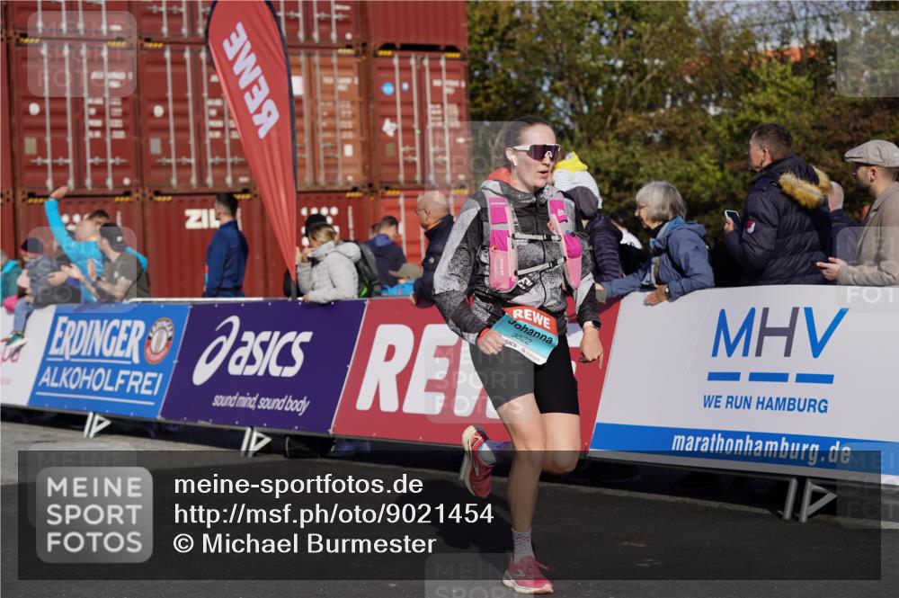 03.10.2025 - Köhlbrandbrückenlauf Michael Burmester http://msf.ph/oto/9021454 03.10.2025 10:22:47 Ziel 1320, 1452, 1934, 2028, 2031, 2682, 2690, 2861, 2862, 3322, 3574 meine-sportfotos.de