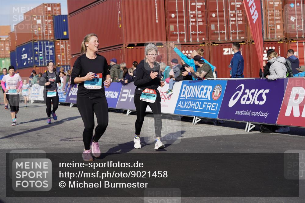 03.10.2025 - Köhlbrandbrückenlauf Michael Burmester http://msf.ph/oto/9021458 03.10.2025 10:22:48 Ziel 1320, 1934, 2031, 2087, 2682, 2690, 2861, 2862, 3322, 3480, 3574 meine-sportfotos.de