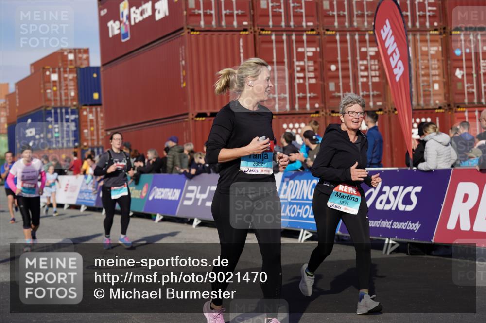 03.10.2025 - Köhlbrandbrückenlauf Michael Burmester http://msf.ph/oto/9021470 03.10.2025 10:22:48 Ziel 1320, 1934, 2031, 2087, 2682, 2690, 2861, 2862, 3322, 3480, 3574 meine-sportfotos.de