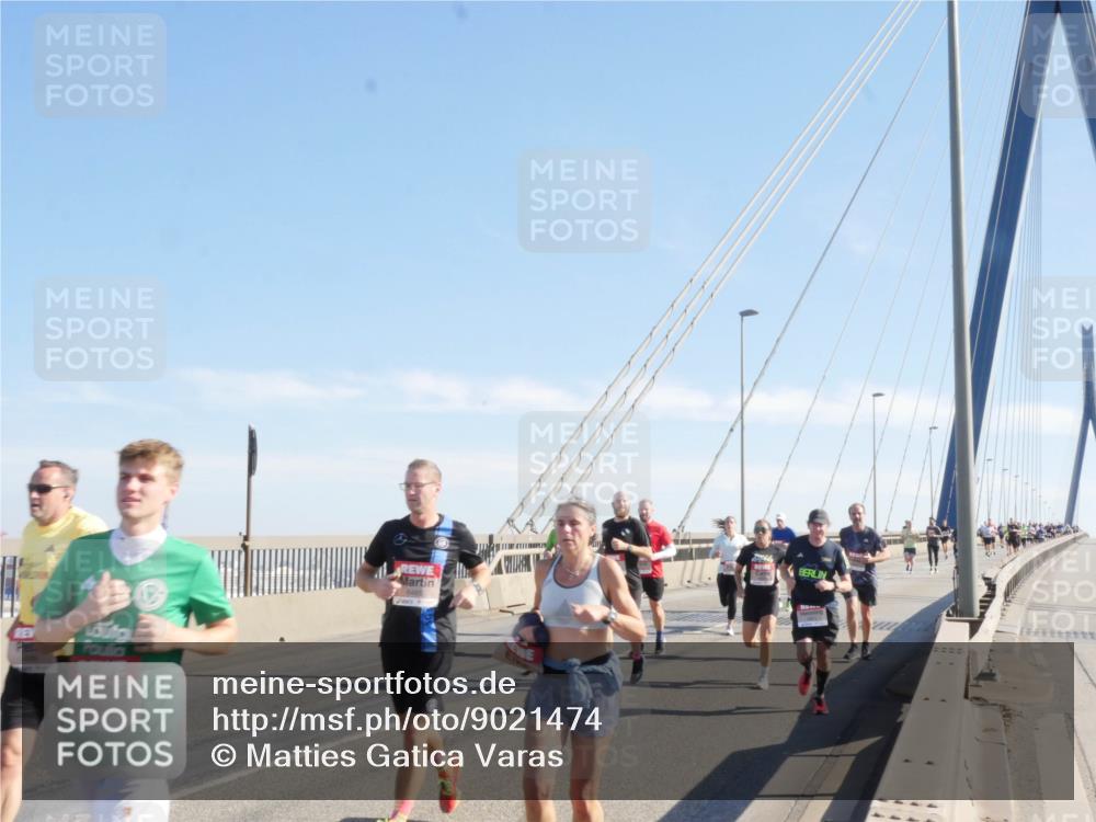 03.10.2025 - Köhlbrandbrückenlauf Matties Gatica Varas http://msf.ph/oto/9021474 03.10.2025 12:25:28 Position 1  meine-sportfotos.de