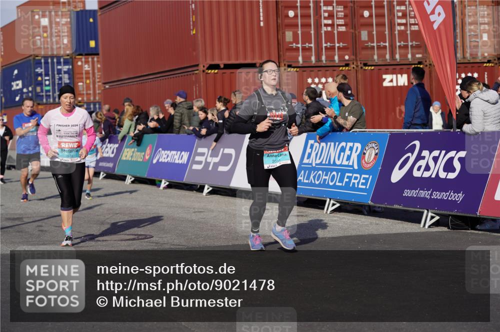 03.10.2025 - Köhlbrandbrückenlauf Michael Burmester http://msf.ph/oto/9021478 03.10.2025 10:22:50 Ziel 1320, 1484, 1751, 1934, 2031, 2087, 2682, 2690, 2861, 2862, 3109, 3222, 3322, 3480, 3574 meine-sportfotos.de