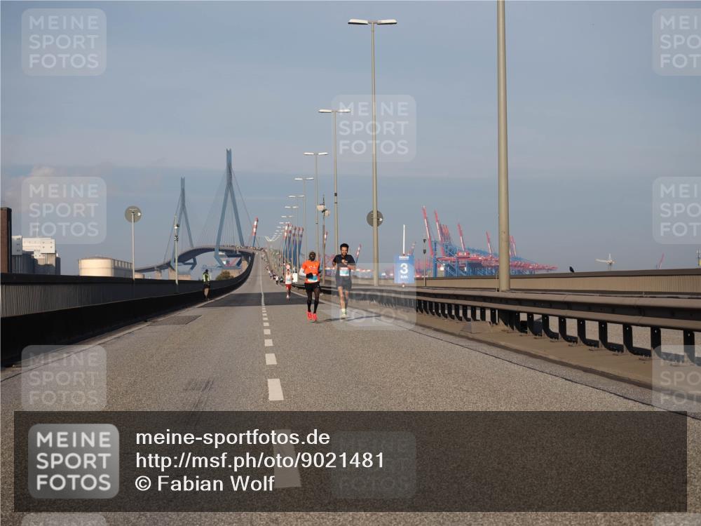 03.10.2025 - Köhlbrandbrückenlauf Fabian Wolf http://msf.ph/oto/9021481 03.10.2025 09:35:24 Position 3  meine-sportfotos.de