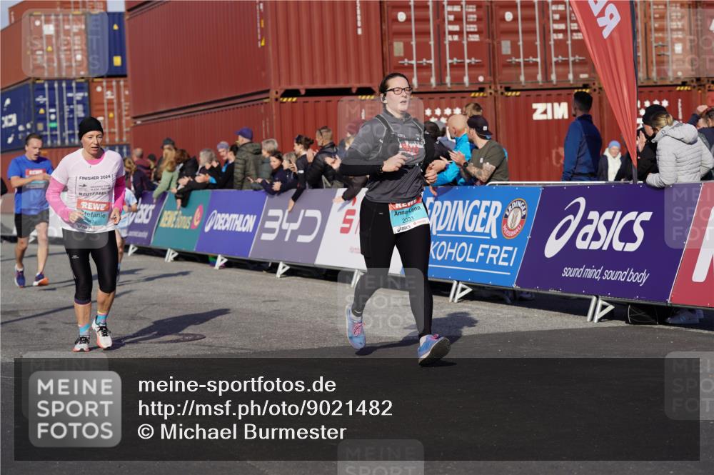 03.10.2025 - Köhlbrandbrückenlauf Michael Burmester http://msf.ph/oto/9021482 03.10.2025 10:22:50 Ziel 1320, 1484, 1751, 1934, 2031, 2087, 2682, 2690, 2861, 2862, 3109, 3222, 3322, 3480, 3574 meine-sportfotos.de