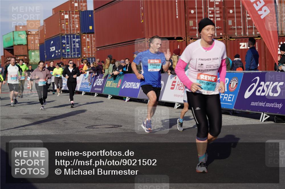 03.10.2025 - Köhlbrandbrückenlauf Michael Burmester http://msf.ph/oto/9021502 03.10.2025 10:22:52 Ziel 1320, 1484, 1751, 1934, 2031, 2072, 2087, 2682, 2690, 2861, 2862, 2907, 3109, 3222, 3291, 3480, 3574 meine-sportfotos.de