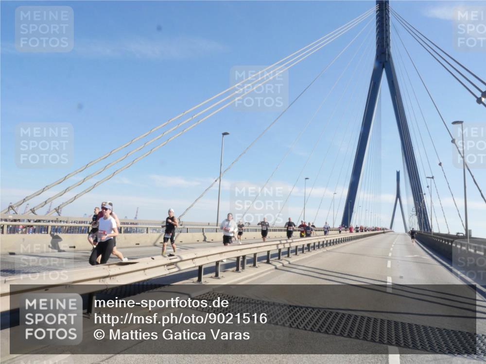 03.10.2025 - Köhlbrandbrückenlauf Matties Gatica Varas http://msf.ph/oto/9021516 03.10.2025 12:26:12 Position 1  meine-sportfotos.de