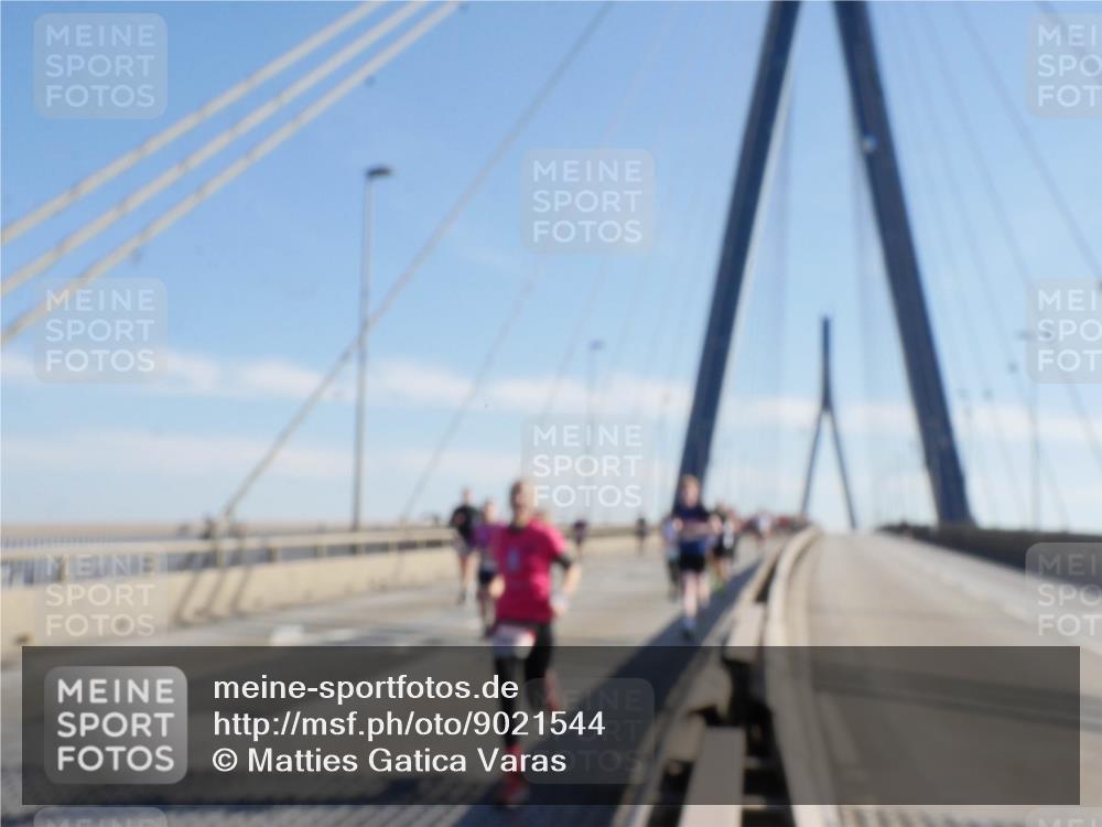 03.10.2025 - Köhlbrandbrückenlauf Matties Gatica Varas http://msf.ph/oto/9021544 03.10.2025 12:26:21 Position 1  meine-sportfotos.de