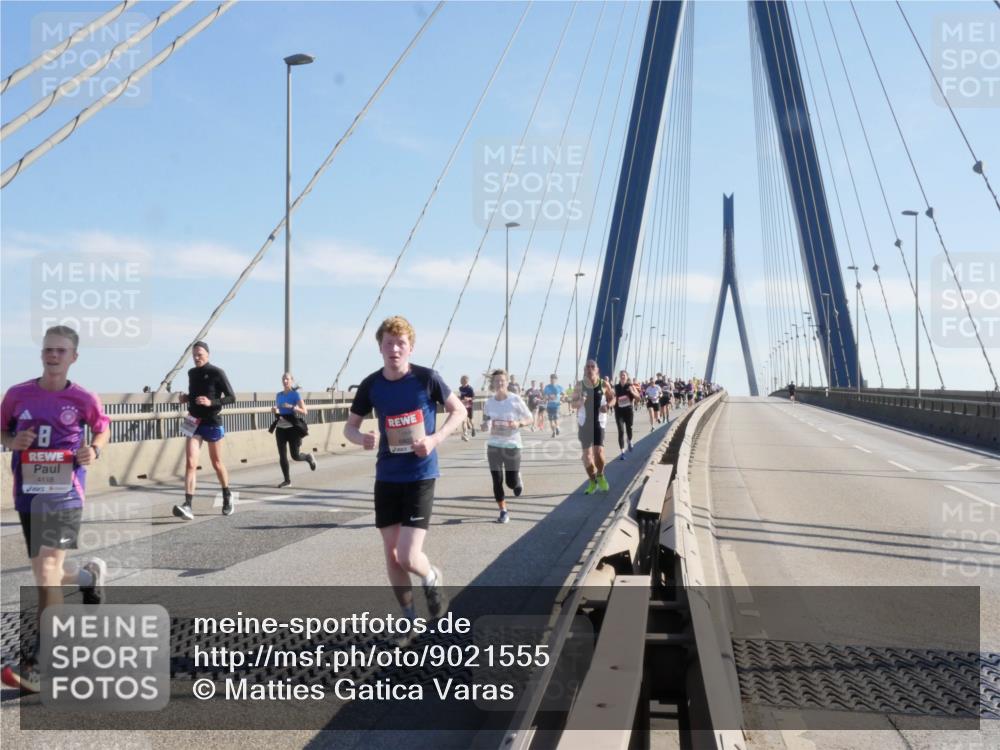 03.10.2025 - Köhlbrandbrückenlauf Matties Gatica Varas http://msf.ph/oto/9021555 03.10.2025 12:26:24 Position 1 4118 meine-sportfotos.de