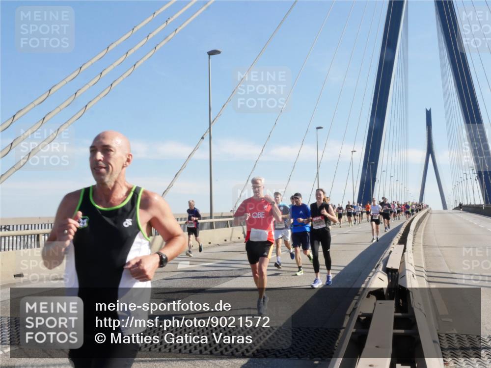 03.10.2025 - Köhlbrandbrückenlauf Matties Gatica Varas http://msf.ph/oto/9021572 03.10.2025 12:26:28 Position 1  meine-sportfotos.de