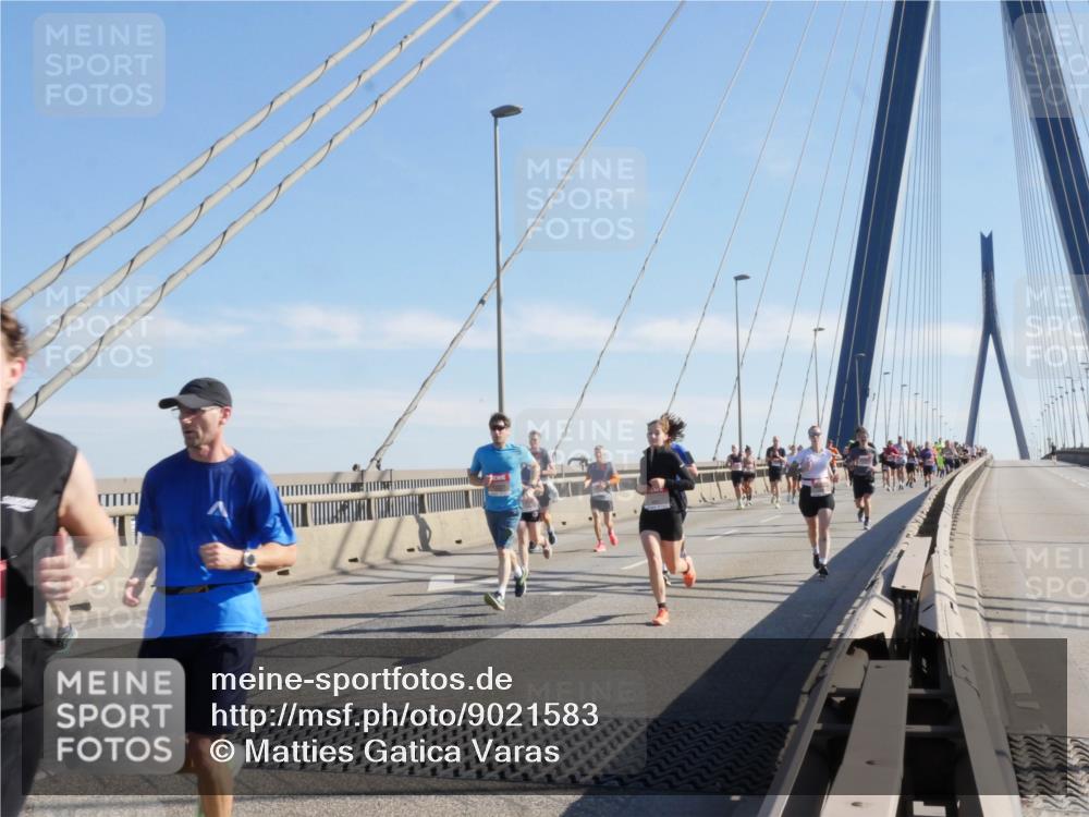 03.10.2025 - Köhlbrandbrückenlauf Matties Gatica Varas http://msf.ph/oto/9021583 03.10.2025 12:26:30 Position 1  meine-sportfotos.de