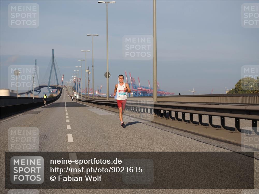 03.10.2025 - Köhlbrandbrückenlauf Fabian Wolf http://msf.ph/oto/9021615 03.10.2025 09:35:40 Position 3  meine-sportfotos.de