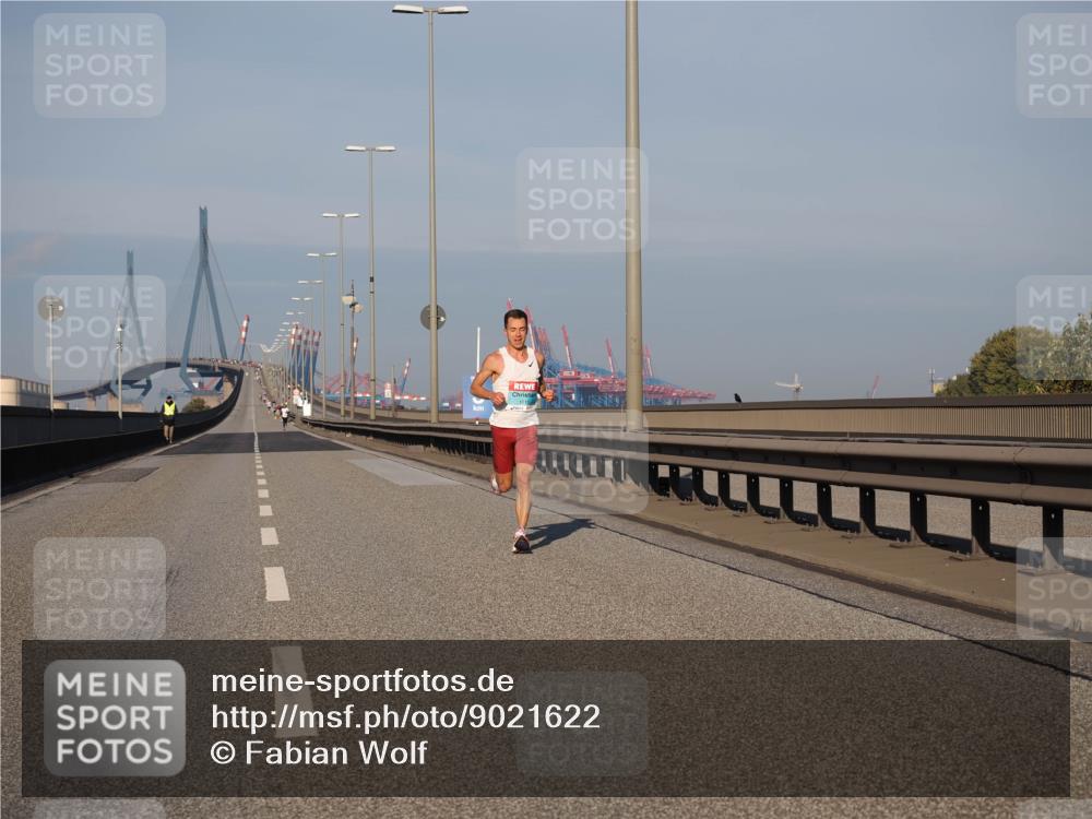 03.10.2025 - Köhlbrandbrückenlauf Fabian Wolf http://msf.ph/oto/9021622 03.10.2025 09:35:41 Position 3  meine-sportfotos.de