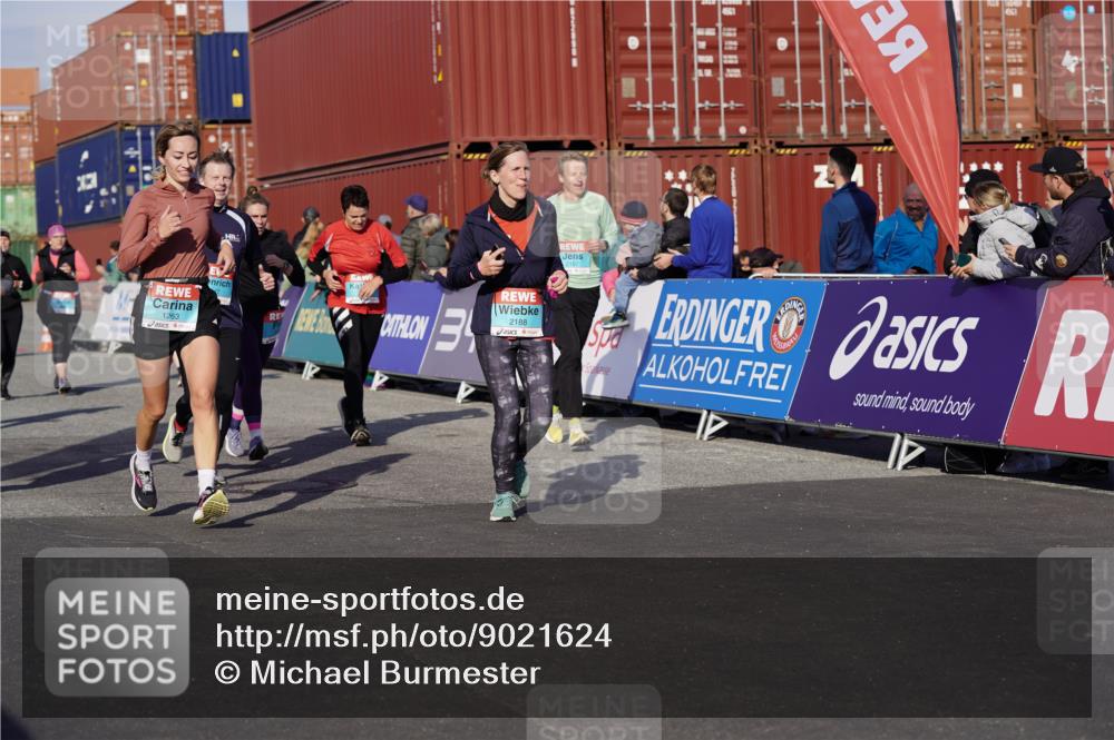 03.10.2025 - Köhlbrandbrückenlauf Michael Burmester http://msf.ph/oto/9021624 03.10.2025 10:23:02 Ziel 1263, 1707, 1723, 1777, 1954, 2072, 2125, 2141, 2167, 2188, 2829, 2840, 2842, 2907, 3029, 3109, 3147, 3222, 3291 meine-sportfotos.de