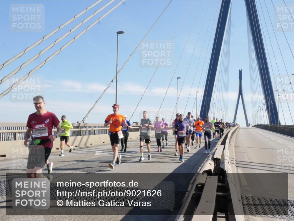 03.10.2025 - Köhlbrandbrückenlauf Matties Gatica Varas http://msf.ph/oto/9021626 03.10.2025 12:26:41 Position 1 4334 meine-sportfotos.de