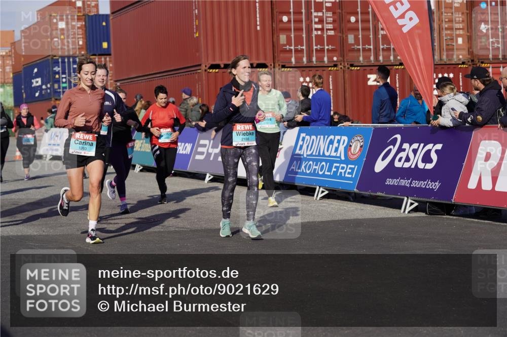 03.10.2025 - Köhlbrandbrückenlauf Michael Burmester http://msf.ph/oto/9021629 03.10.2025 10:23:02 Ziel 1263, 1707, 1723, 1777, 1954, 2072, 2125, 2141, 2167, 2188, 2829, 2840, 2842, 2907, 3029, 3109, 3147, 3222, 3291 meine-sportfotos.de