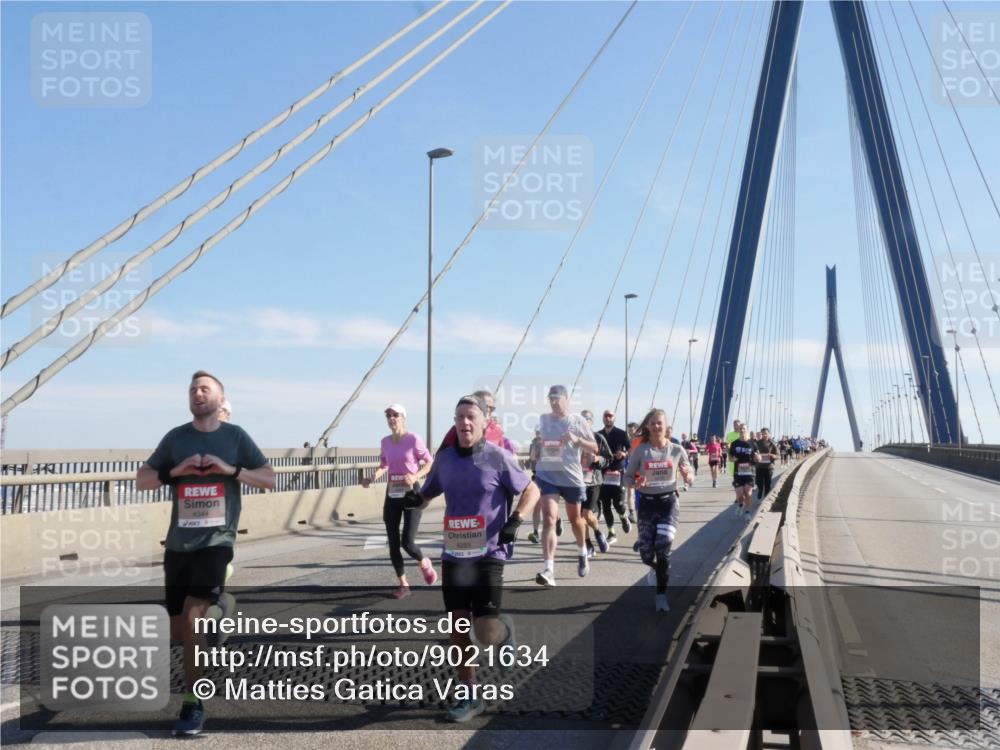 03.10.2025 - Köhlbrandbrückenlauf Matties Gatica Varas http://msf.ph/oto/9021634 03.10.2025 12:26:43 Position 1 4344, 6285 meine-sportfotos.de