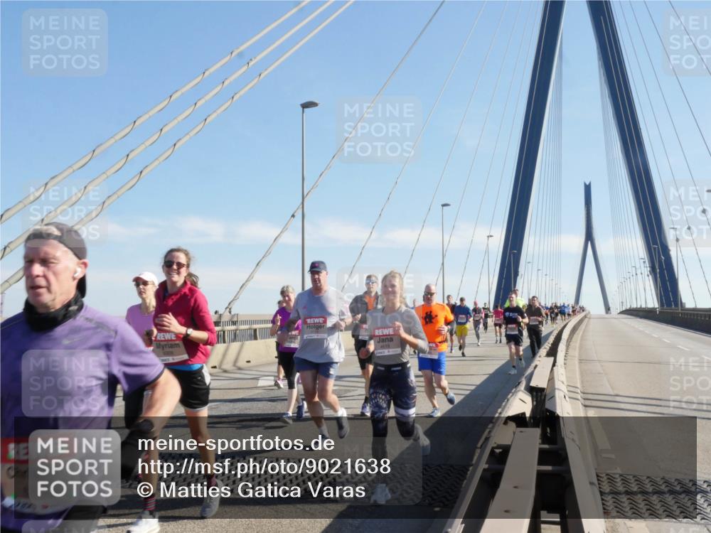 03.10.2025 - Köhlbrandbrückenlauf Matties Gatica Varas http://msf.ph/oto/9021638 03.10.2025 12:26:44 Position 1 6308, 4619 meine-sportfotos.de