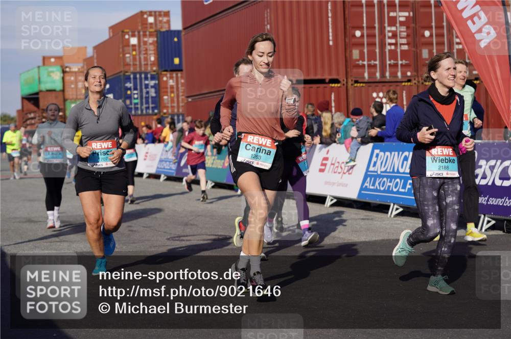 03.10.2025 - Köhlbrandbrückenlauf Michael Burmester http://msf.ph/oto/9021646 03.10.2025 10:23:03 Ziel 1263, 1707, 1723, 1777, 1954, 2072, 2125, 2141, 2167, 2188, 2740, 2829, 2840, 2842, 2907, 3029, 3147, 3221, 3291 meine-sportfotos.de