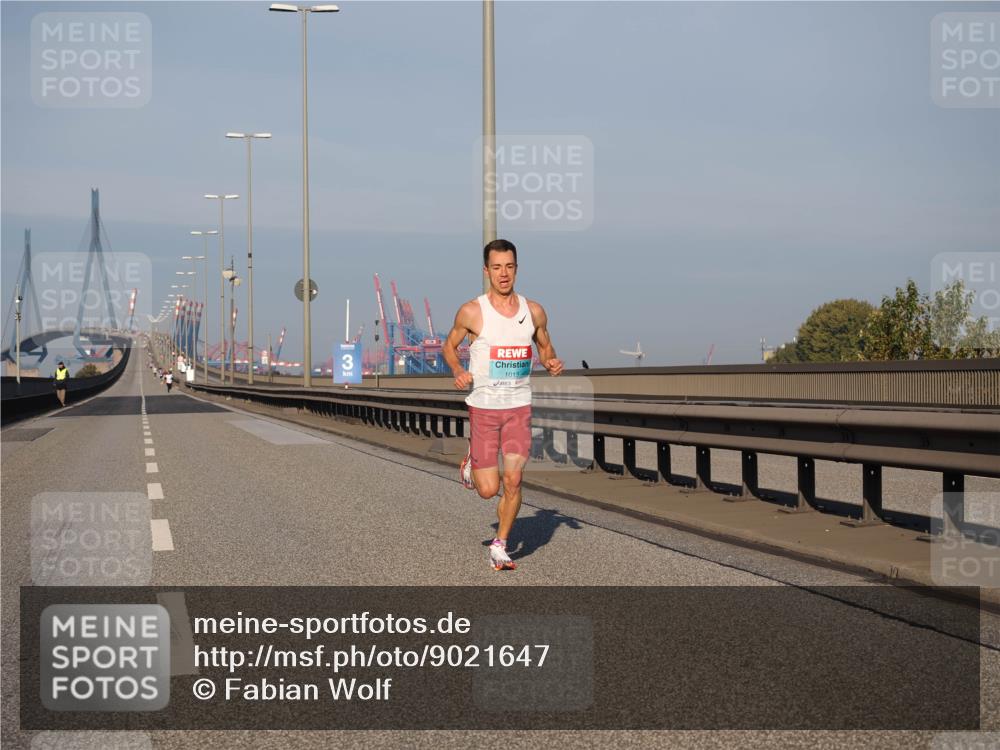 03.10.2025 - Köhlbrandbrückenlauf Fabian Wolf http://msf.ph/oto/9021647 03.10.2025 09:35:42 Position 3 3, 1013 meine-sportfotos.de