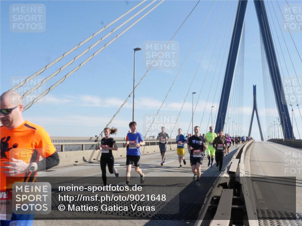 03.10.2025 - Köhlbrandbrückenlauf Matties Gatica Varas http://msf.ph/oto/9021648 03.10.2025 12:26:46 Position 1  meine-sportfotos.de