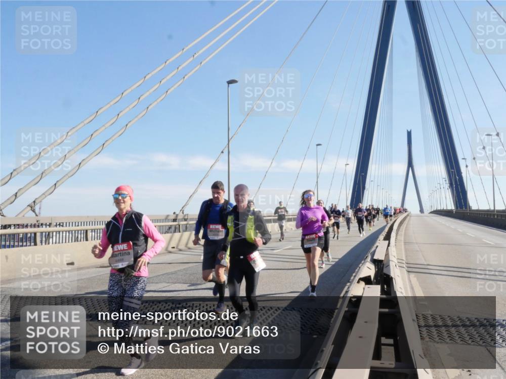 03.10.2025 - Köhlbrandbrückenlauf Matties Gatica Varas http://msf.ph/oto/9021663 03.10.2025 12:26:51 Position 1 4488 meine-sportfotos.de