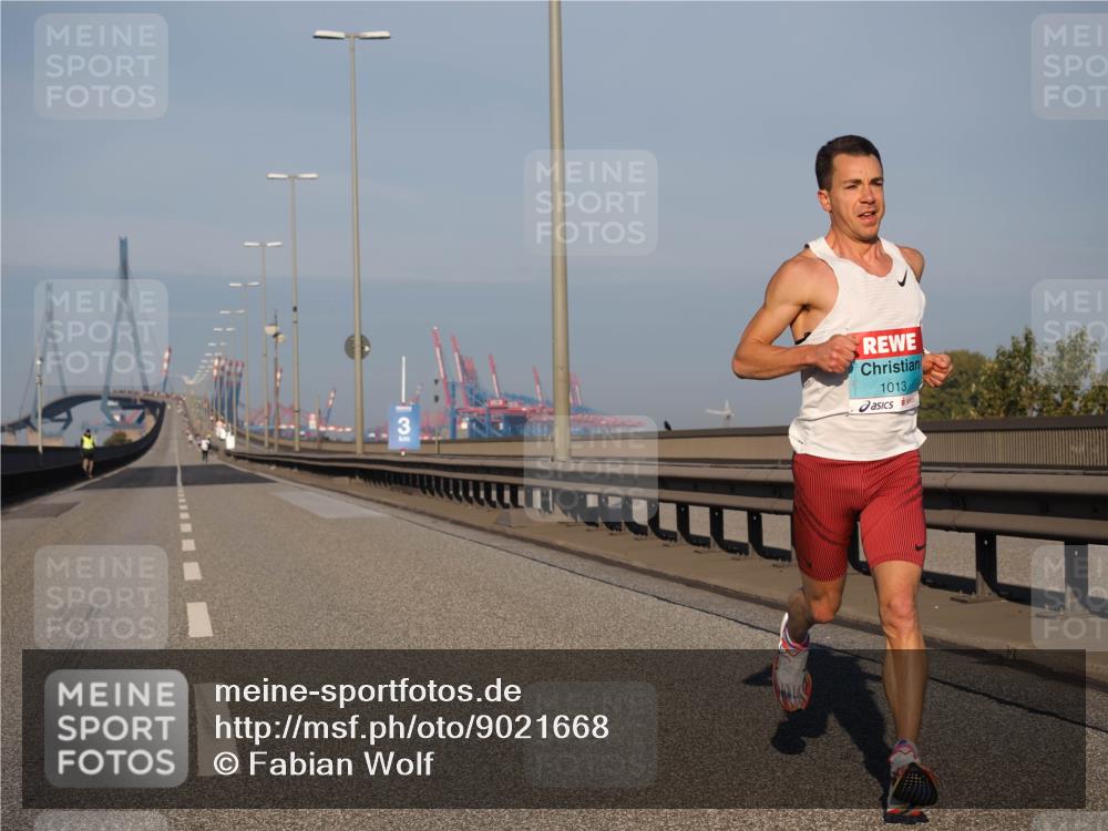 03.10.2025 - Köhlbrandbrückenlauf Fabian Wolf http://msf.ph/oto/9021668 03.10.2025 09:35:43 Position 3 3, 1013 meine-sportfotos.de