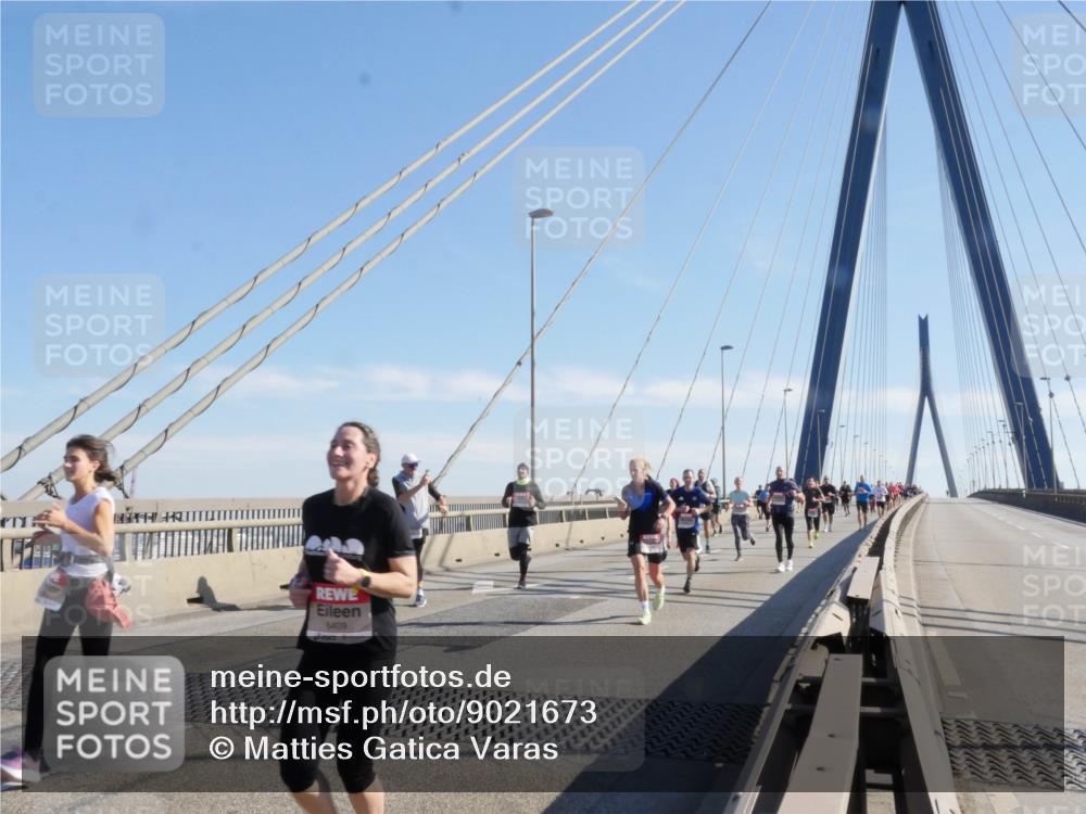 03.10.2025 - Köhlbrandbrückenlauf Matties Gatica Varas http://msf.ph/oto/9021673 03.10.2025 12:26:54 Position 1 6409 meine-sportfotos.de
