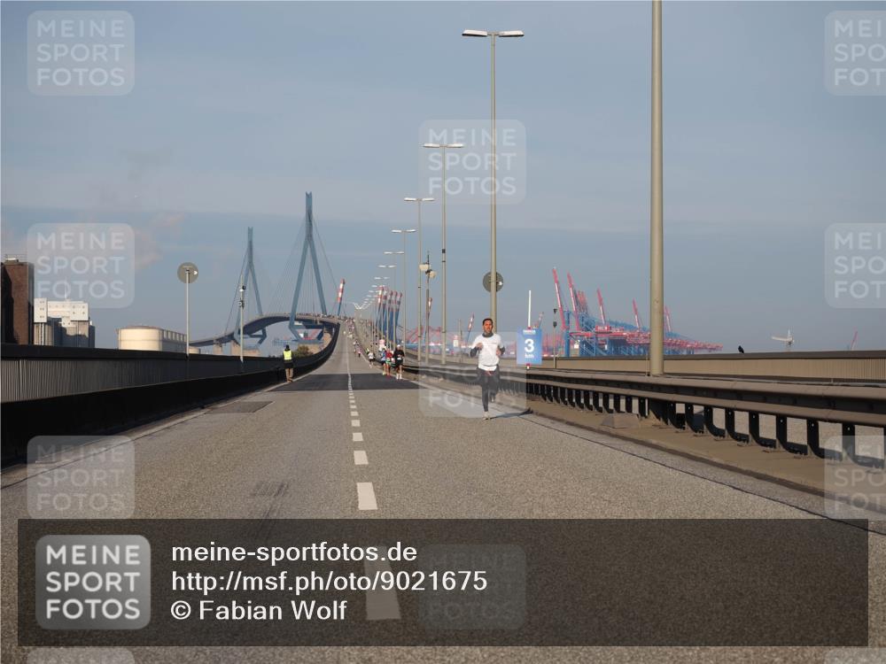 03.10.2025 - Köhlbrandbrückenlauf Fabian Wolf http://msf.ph/oto/9021675 03.10.2025 09:36:11 Position 3  meine-sportfotos.de