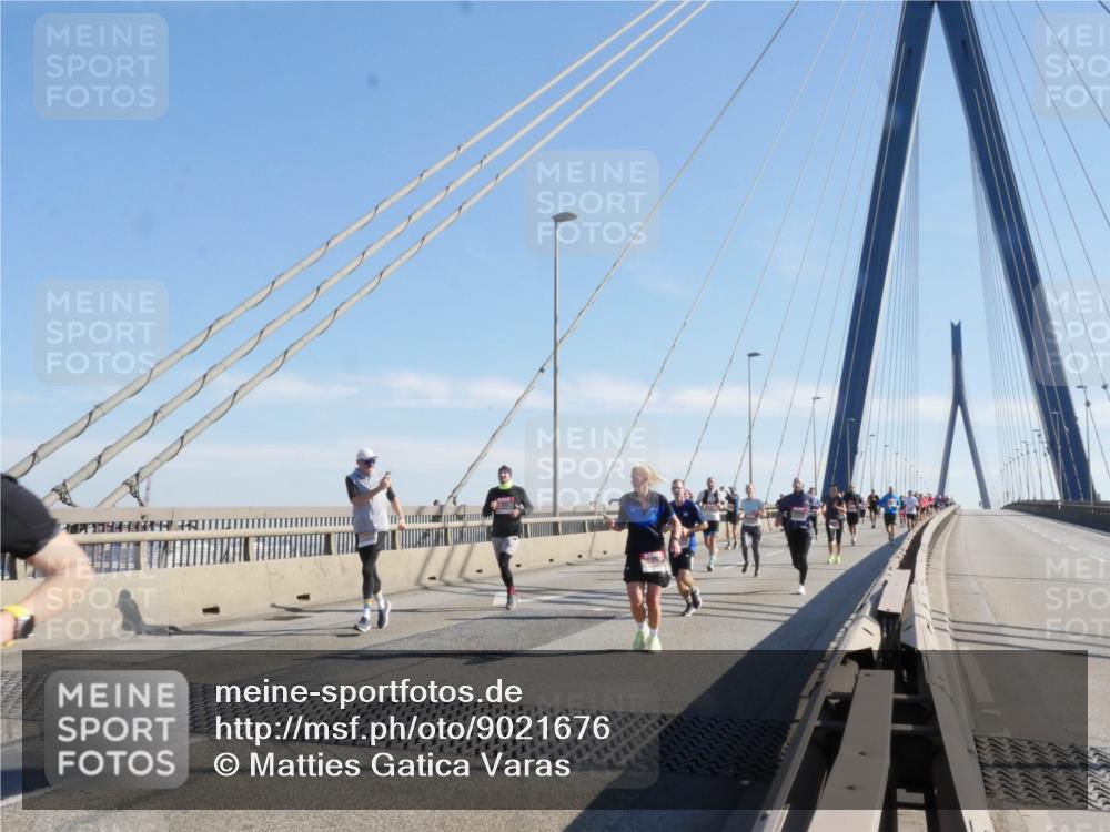 03.10.2025 - Köhlbrandbrückenlauf Matties Gatica Varas http://msf.ph/oto/9021676 03.10.2025 12:26:54 Position 1  meine-sportfotos.de