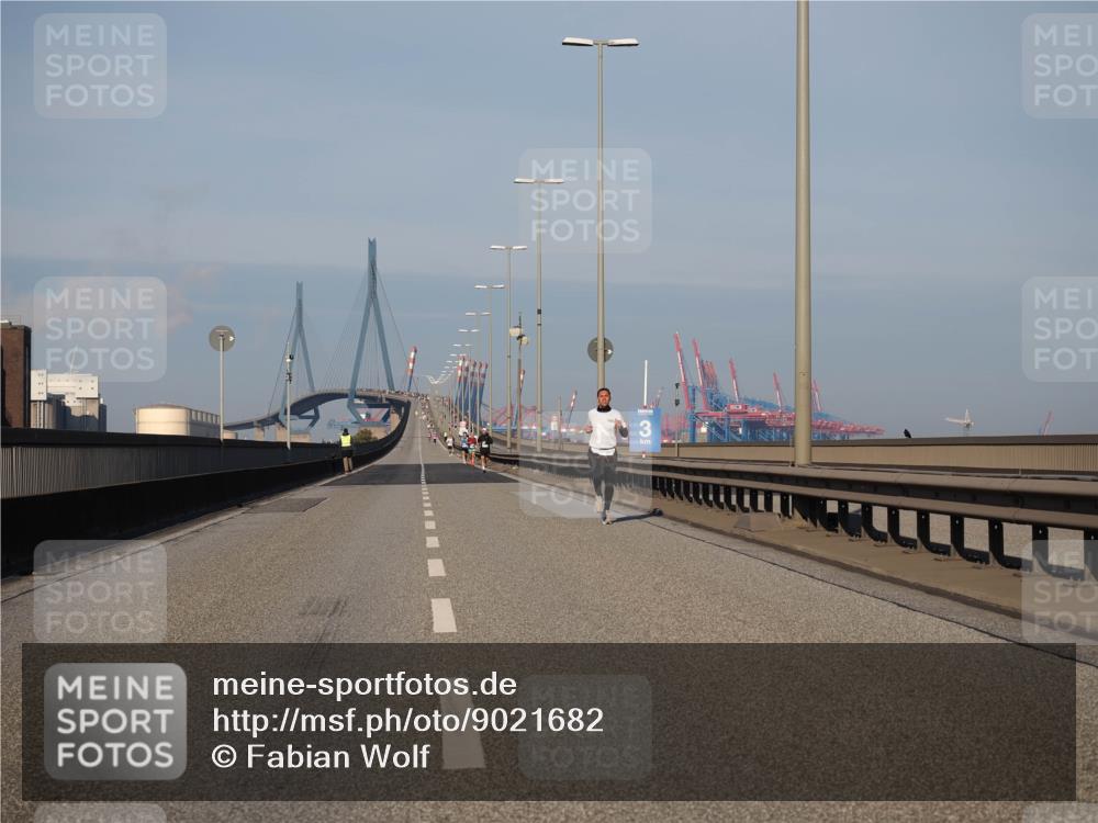 03.10.2025 - Köhlbrandbrückenlauf Fabian Wolf http://msf.ph/oto/9021682 03.10.2025 09:36:12 Position 3 3 meine-sportfotos.de