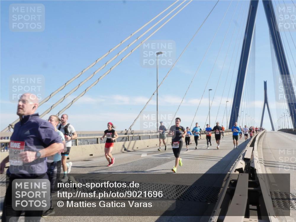 03.10.2025 - Köhlbrandbrückenlauf Matties Gatica Varas http://msf.ph/oto/9021696 03.10.2025 12:26:59 Position 1  meine-sportfotos.de