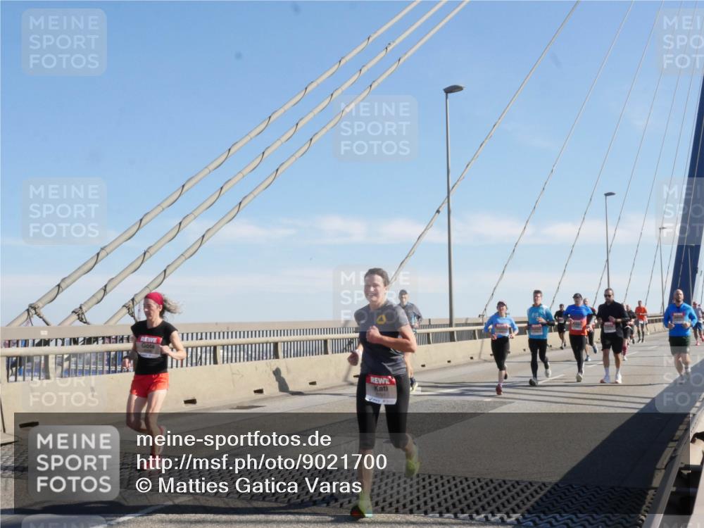 03.10.2025 - Köhlbrandbrückenlauf Matties Gatica Varas http://msf.ph/oto/9021700 03.10.2025 12:27:00 Position 1 5791 meine-sportfotos.de