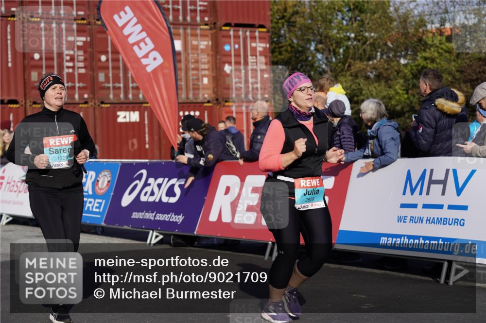 03.10.2025 - Köhlbrandbrückenlauf Michael Burmester http://msf.ph/oto/9021709 03.10.2025 10:23:08 Ziel 1629, 1707, 1723, 1827, 1954, 2125, 2139, 2141, 2167, 2683, 2740, 2783, 2810, 2829, 2840, 2842, 3221 meine-sportfotos.de