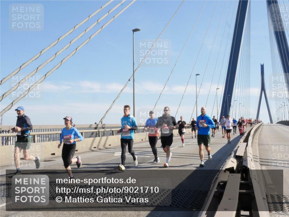 03.10.2025 - Köhlbrandbrückenlauf Matties Gatica Varas http://msf.ph/oto/9021710 03.10.2025 12:27:02 Position 1  meine-sportfotos.de