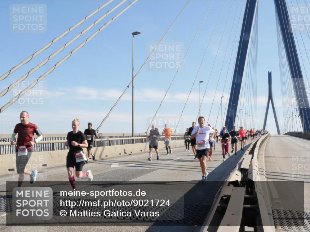 03.10.2025 - Köhlbrandbrückenlauf Matties Gatica Varas http://msf.ph/oto/9021724 03.10.2025 12:27:05 Position 1  meine-sportfotos.de