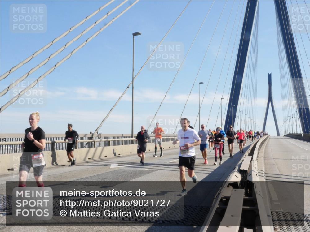 03.10.2025 - Köhlbrandbrückenlauf Matties Gatica Varas http://msf.ph/oto/9021727 03.10.2025 12:27:06 Position 1  meine-sportfotos.de