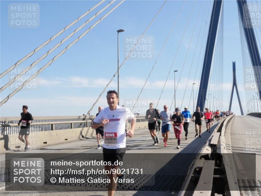 03.10.2025 - Köhlbrandbrückenlauf Matties Gatica Varas http://msf.ph/oto/9021731 03.10.2025 12:27:07 Position 1 4213 meine-sportfotos.de