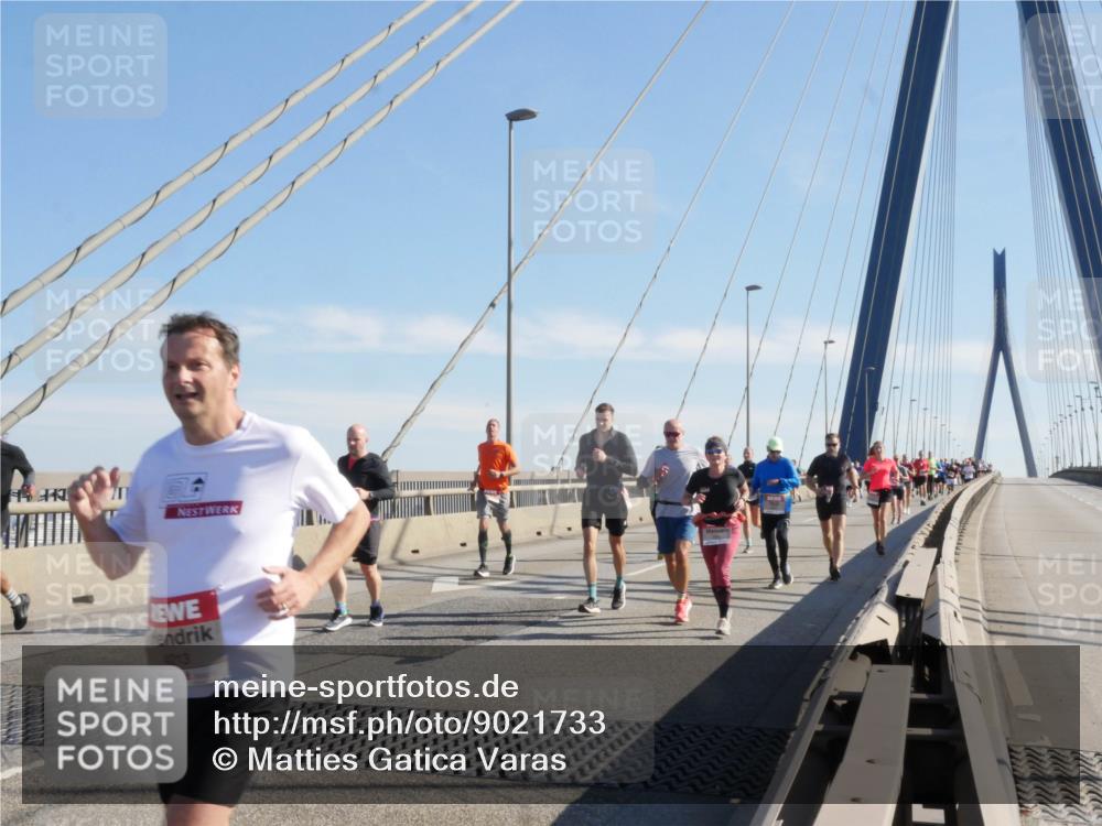 03.10.2025 - Köhlbrandbrückenlauf Matties Gatica Varas http://msf.ph/oto/9021733 03.10.2025 12:27:07 Position 1 4213 meine-sportfotos.de