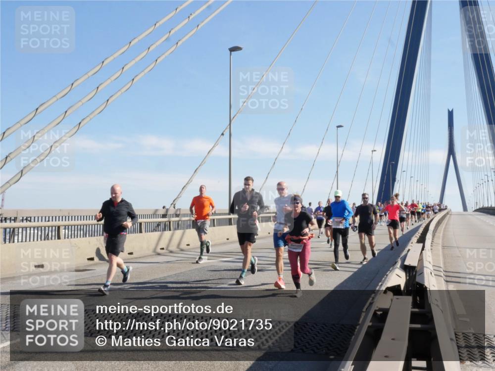 03.10.2025 - Köhlbrandbrückenlauf Matties Gatica Varas http://msf.ph/oto/9021735 03.10.2025 12:27:08 Position 1  meine-sportfotos.de